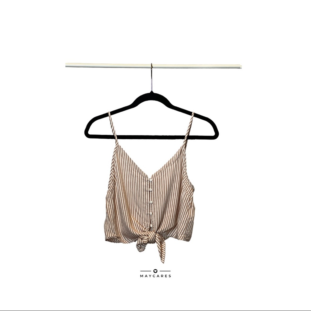 SPAGHETTI STRAPS SHIRT WITH BOTTOMS ON THE FRONT
